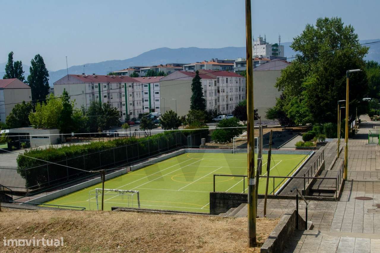 Apartamento T4 com varanda no Bairro da Araucária – Vila Real — UTAD - Grande imagem: 3/13