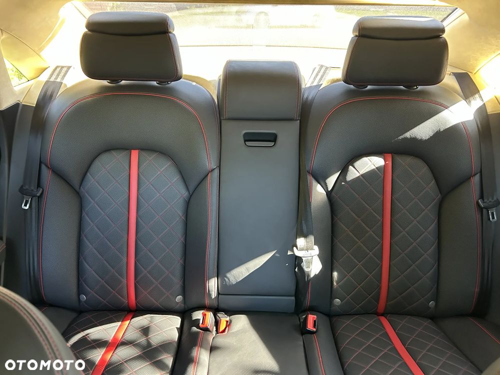 Audi A8 - 26