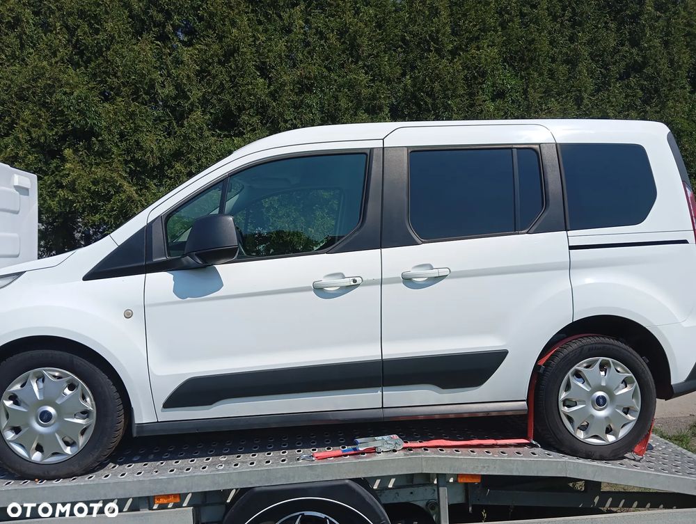 Ford Tourneo Connect - 8