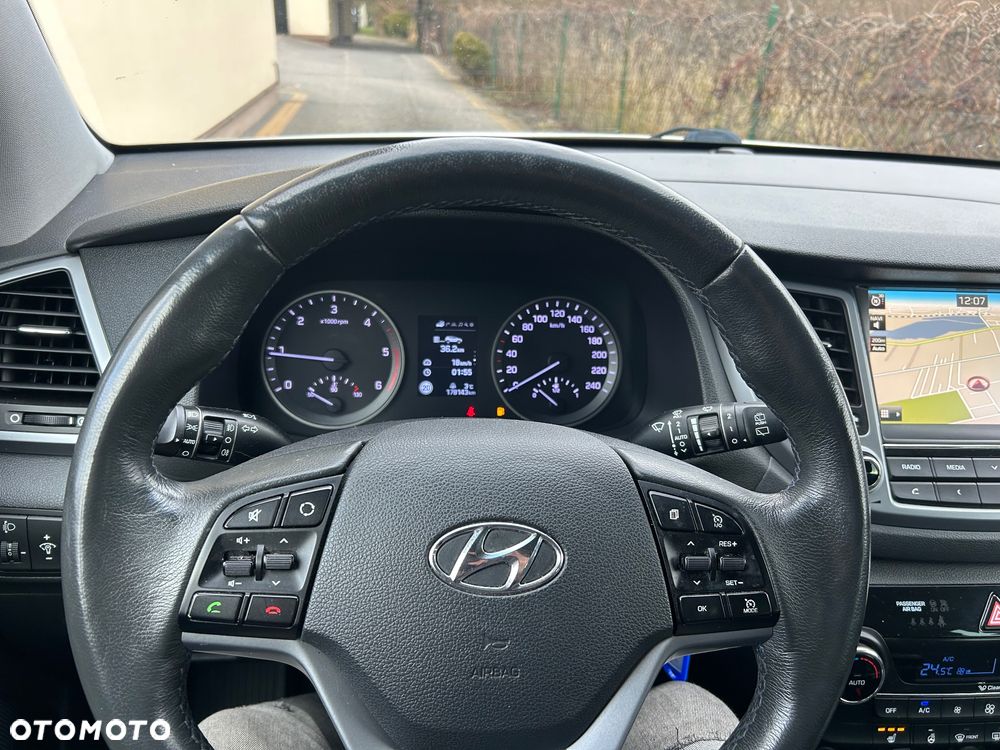 Hyundai Tucson 1.7 CRDI BlueDrive Comfort 2WD - 16