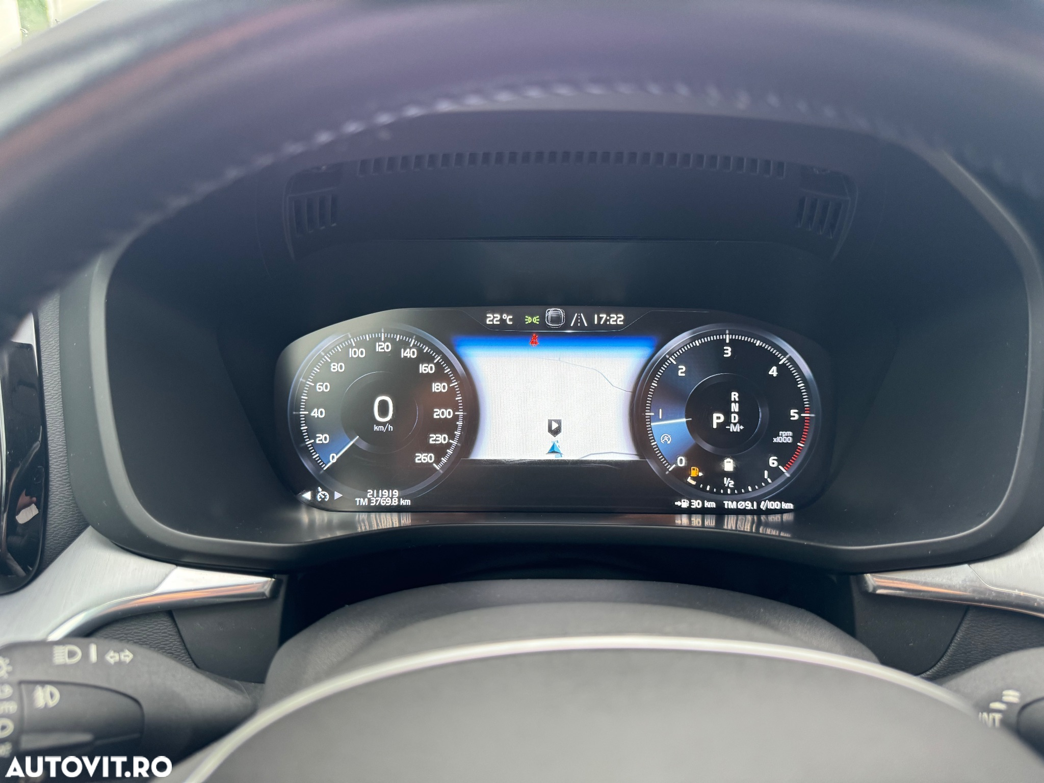 Volvo XC 60 B4 D AWD Geartronic Momentum - 26
