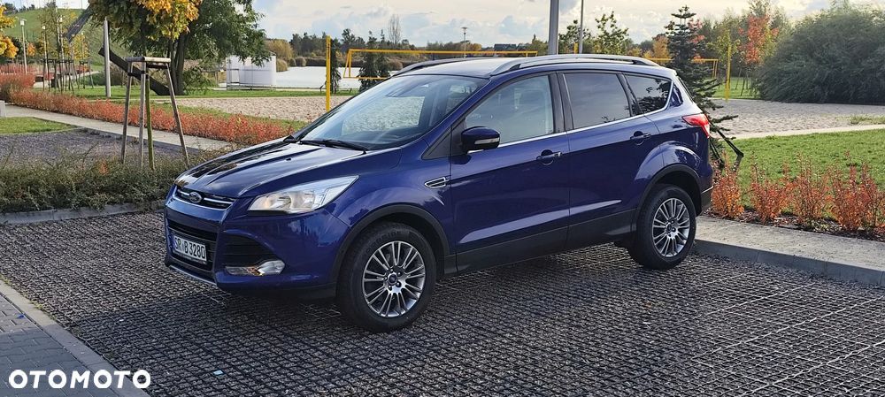 Ford Kuga 1.6 EcoBoost 2x4 Titanium - 3