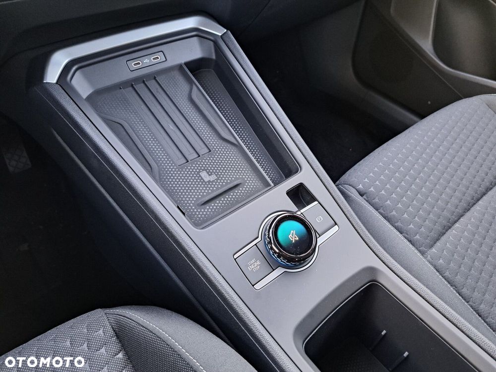 Volkswagen T-Roc - 16