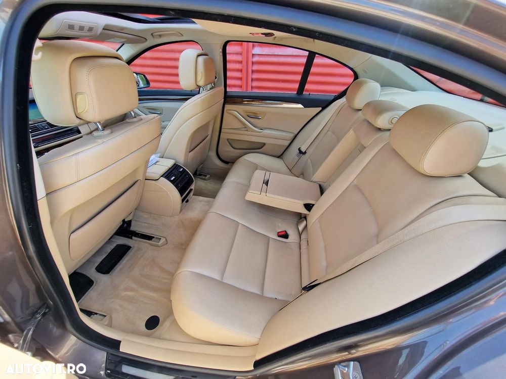 BMW Seria 5 520d - 15