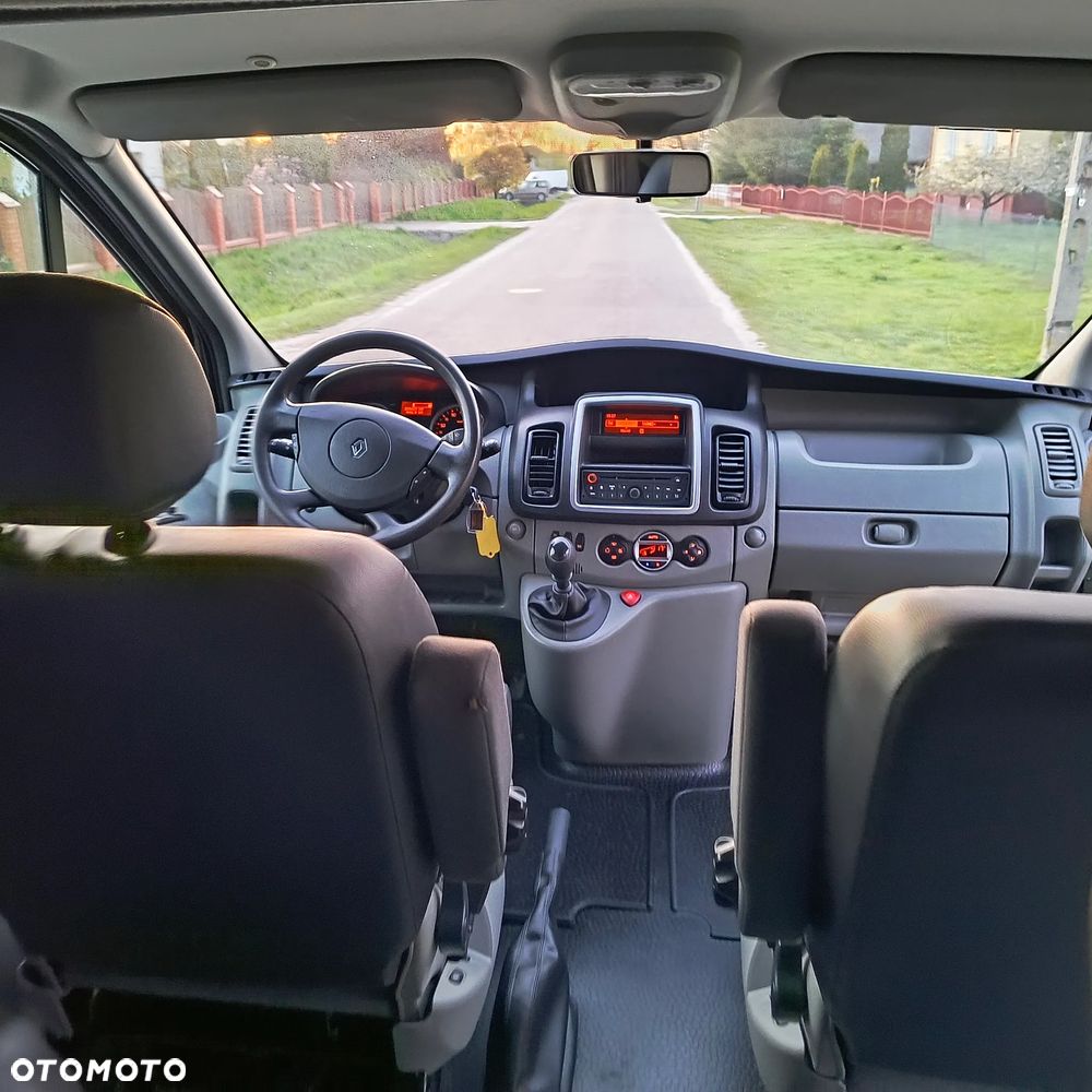Renault Trafic - 14