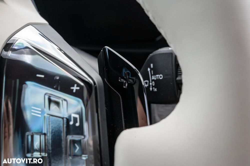 BMW Seria 7 740 xDrive - 23