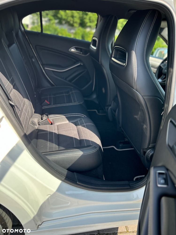 Mercedes-Benz Klasa A 220 d 4Matic 7G-DCT - 13