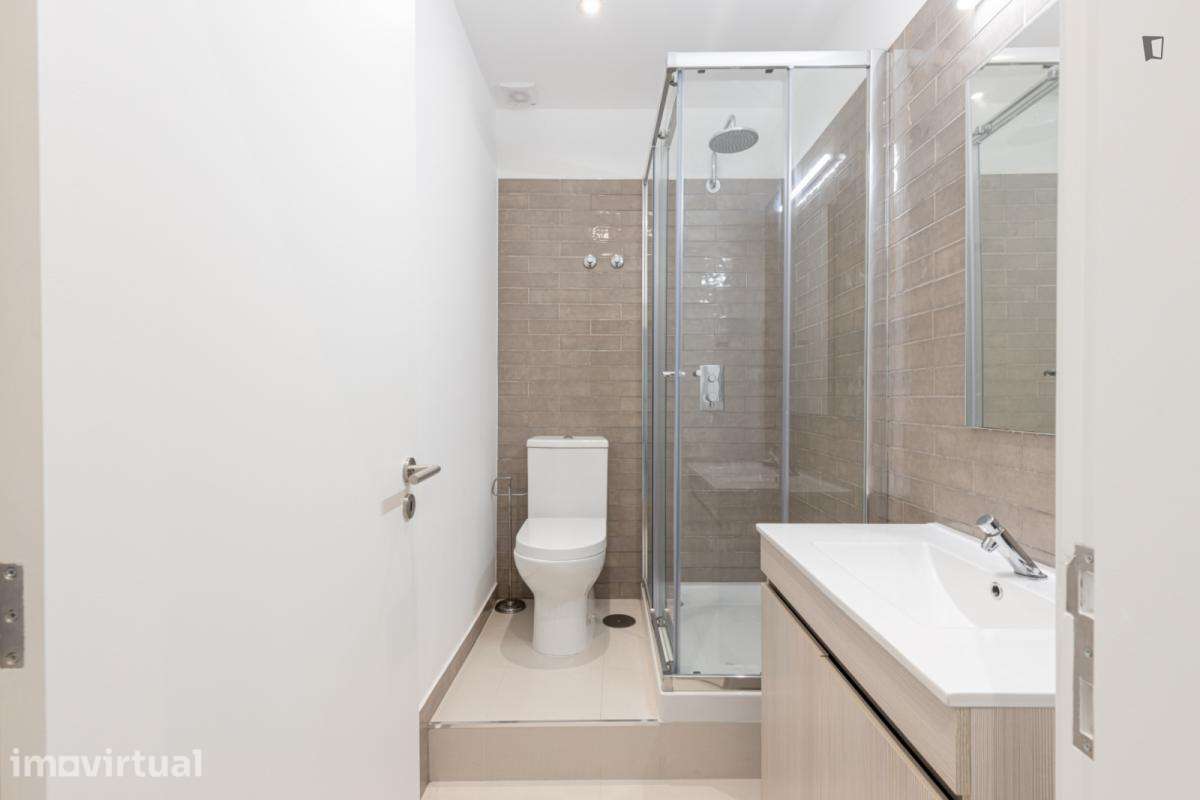 Quarto - localizado em Alvalade Lisbon - Grande imagem: 3/21