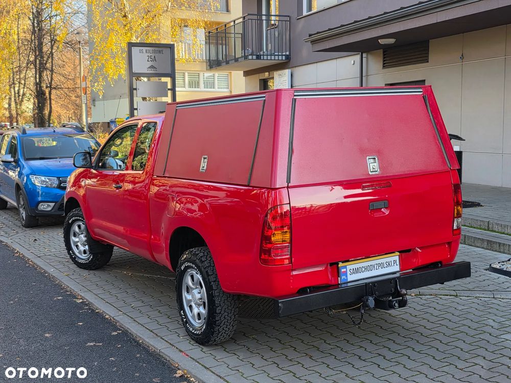 Toyota Hilux 2.5 D-4D DLX + 2os - 7