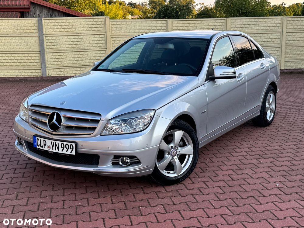 Mercedes-Benz Klasa C 180 CGI Automatik BlueEFFICIENCY Avantgarde - 4