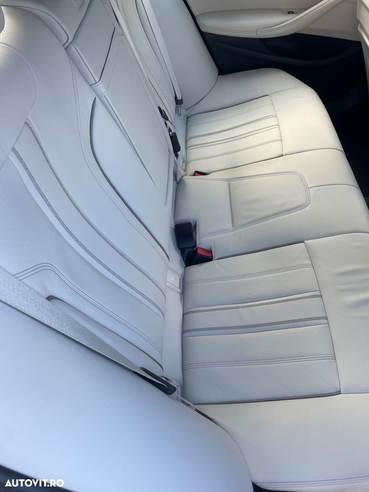 BMW Seria 5 530d xDrive AT MHEV - 10