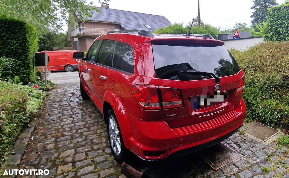 Fiat Freemont 2.0 Mjet AT AWD Lounge - 4