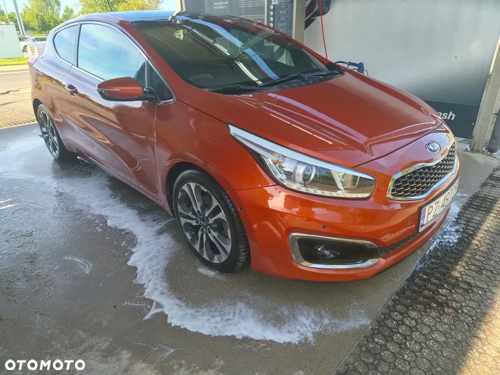 Kia Ceed 1.6 GDI L - 1