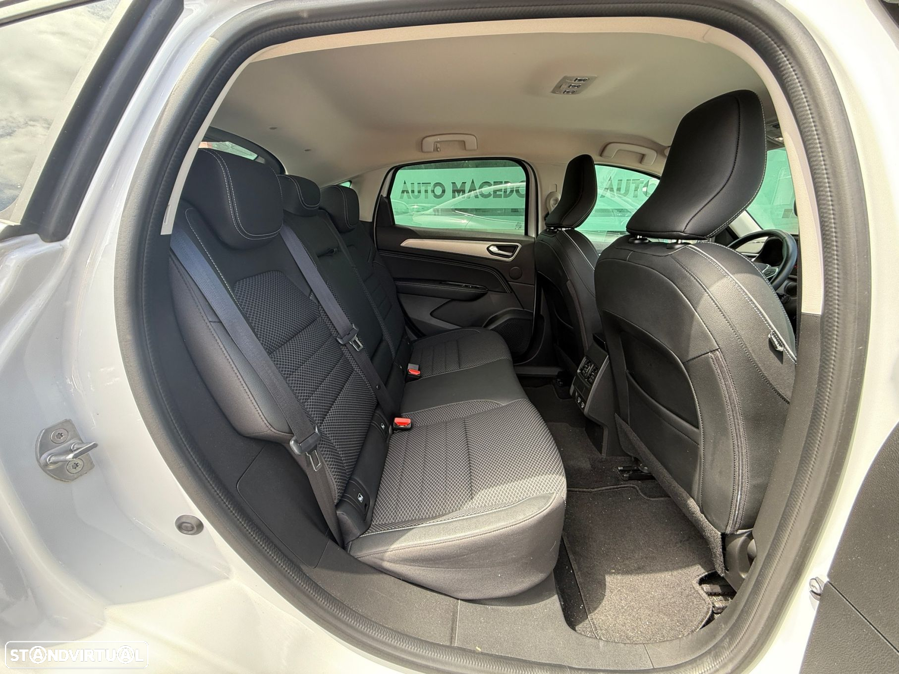Renault Arkana 1.3 TCe Intens EDC - 8