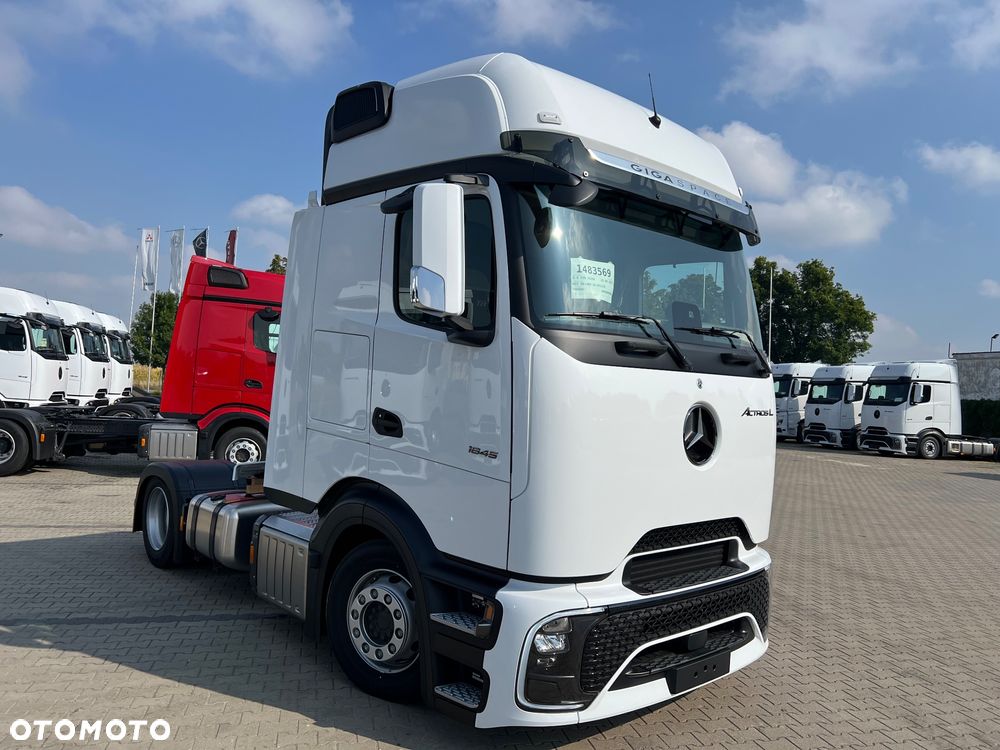 Mercedes-Benz ACTROS - 25
