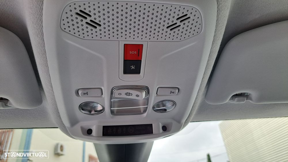 Peugeot e-208 50 kWh Allure - 52