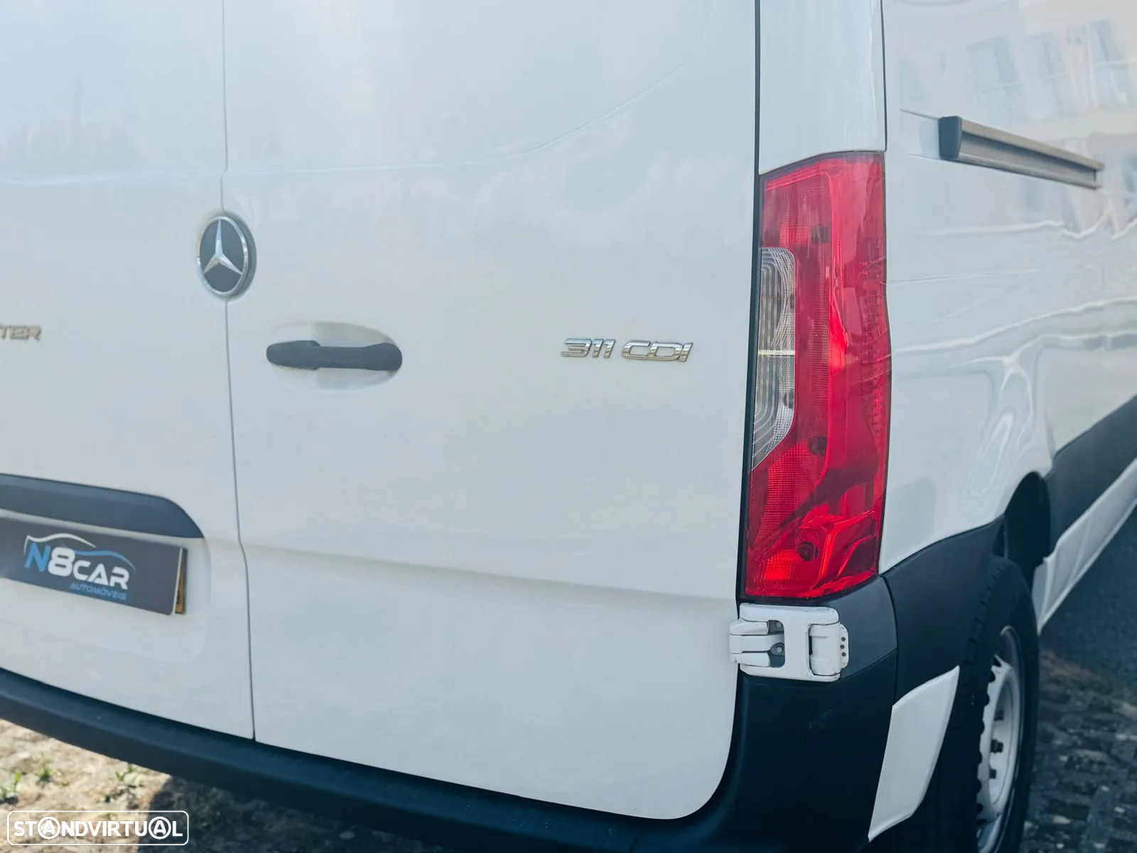 Mercedes-Benz Sprinter - 11