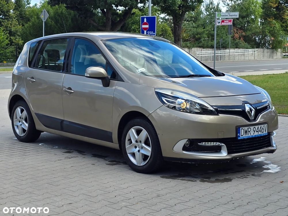 Renault Scenic ver-1-4-16v-tce-tomtom-edition - 8