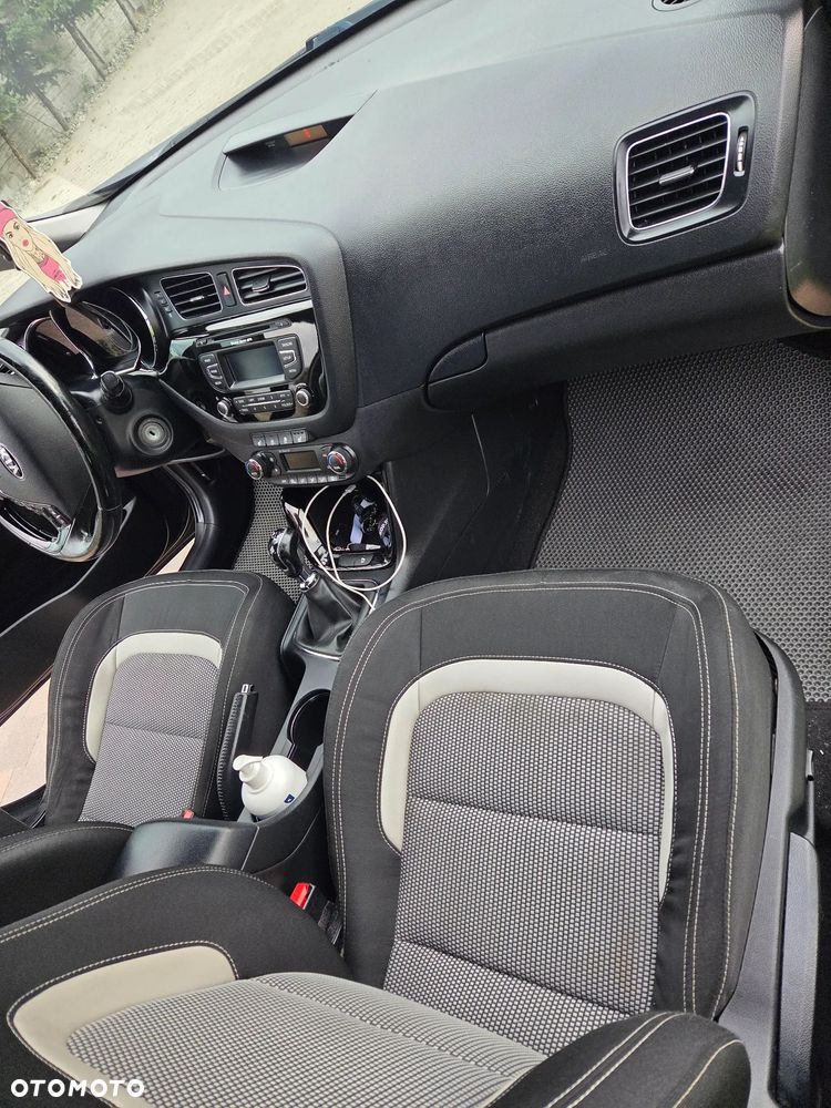 Kia Ceed - 9
