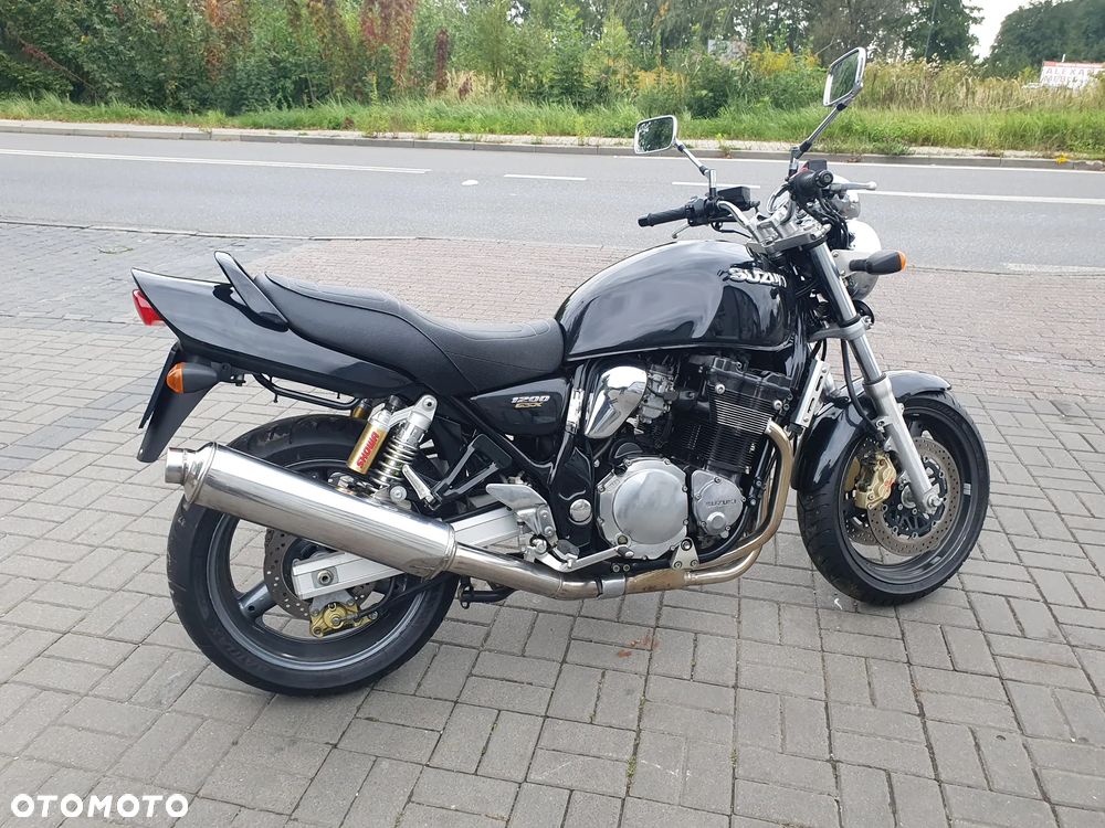 Suzuki GSX - 10