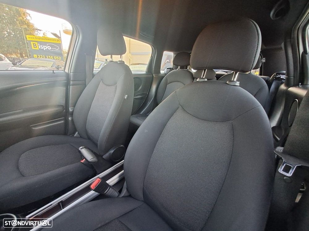 MINI Countryman One D - 13