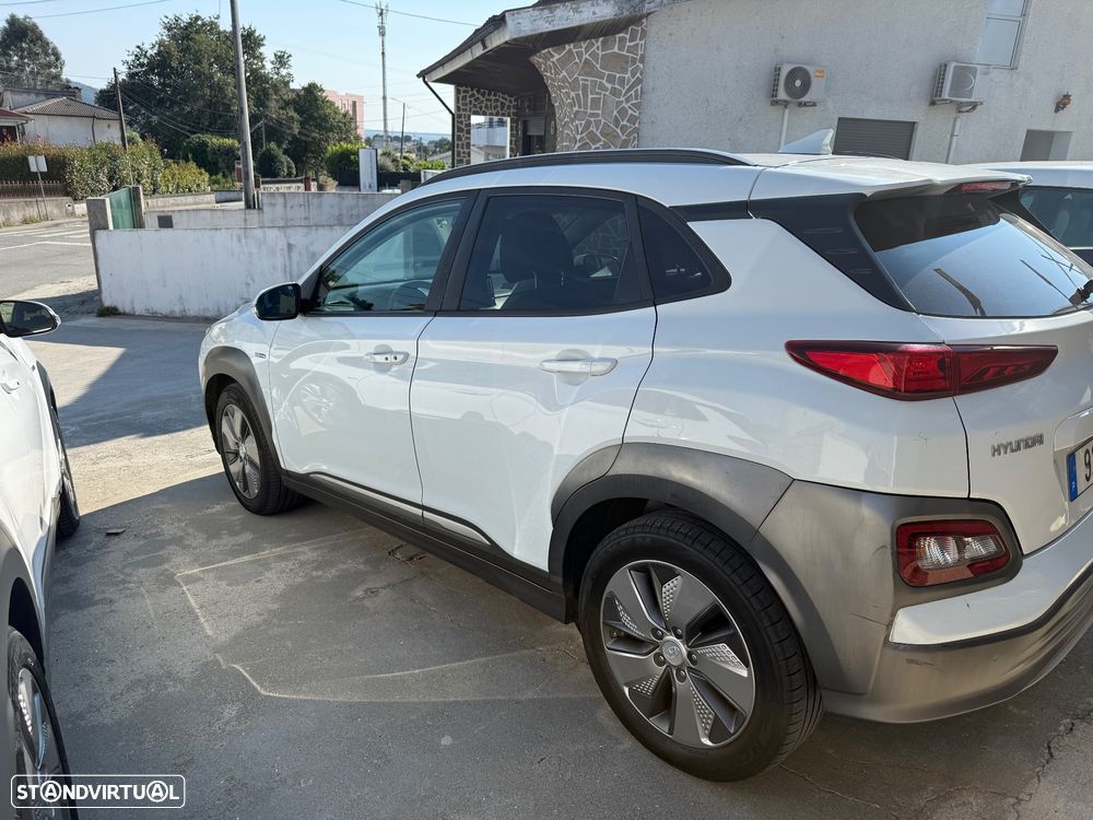 Hyundai Kauai EV 64 kWh Premium+LED - 2