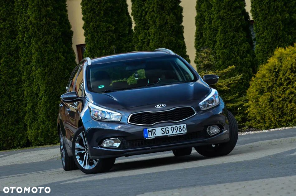 Kia Ceed 1.6 GDI SW Vision - 11