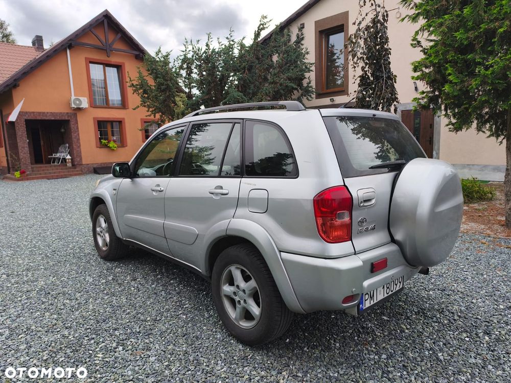 Toyota RAV4 - 5