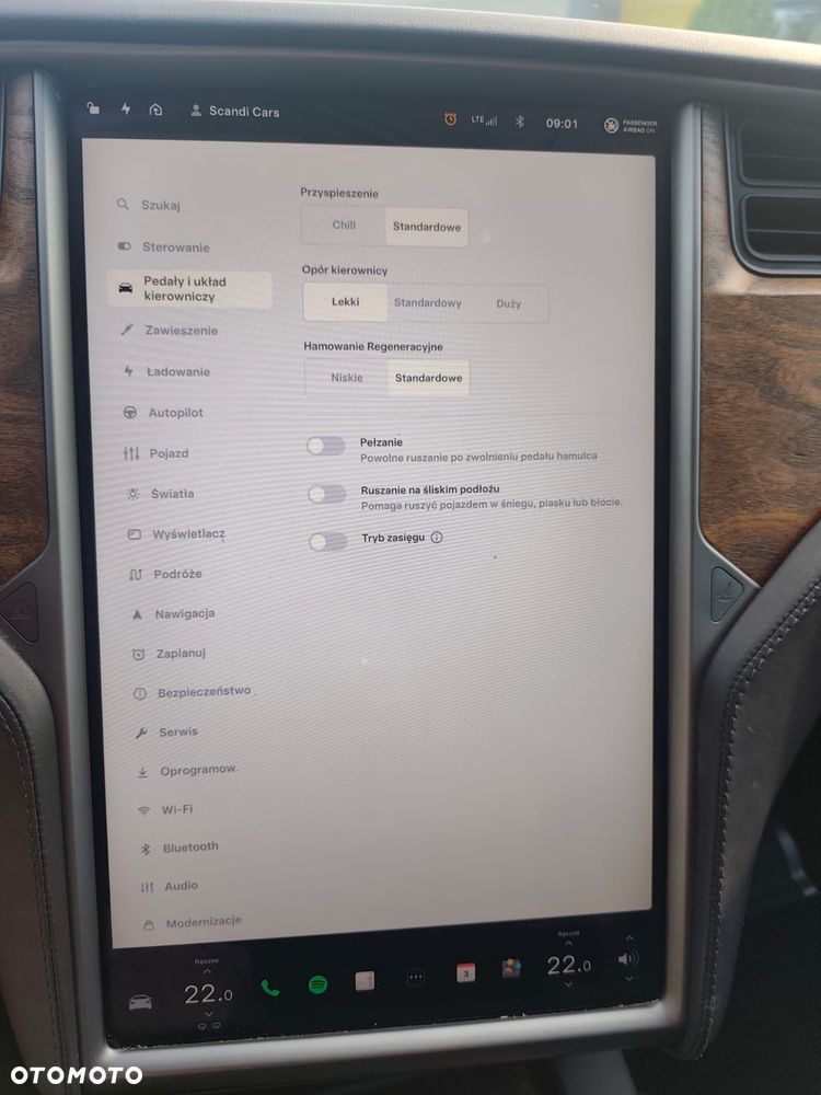Tesla Model S - 25