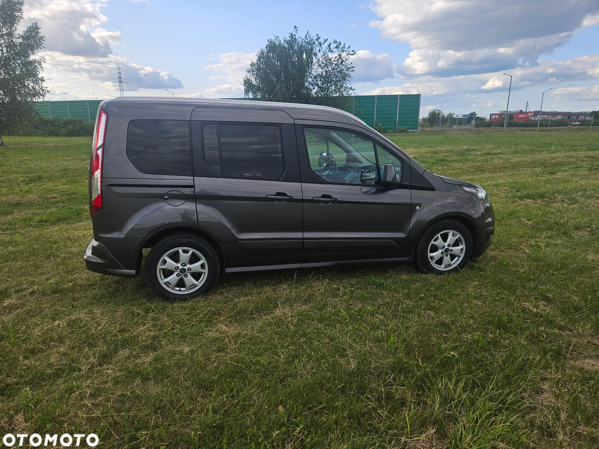 Ford Tourneo Connect 1.0 EcoBoost Titanium - 18