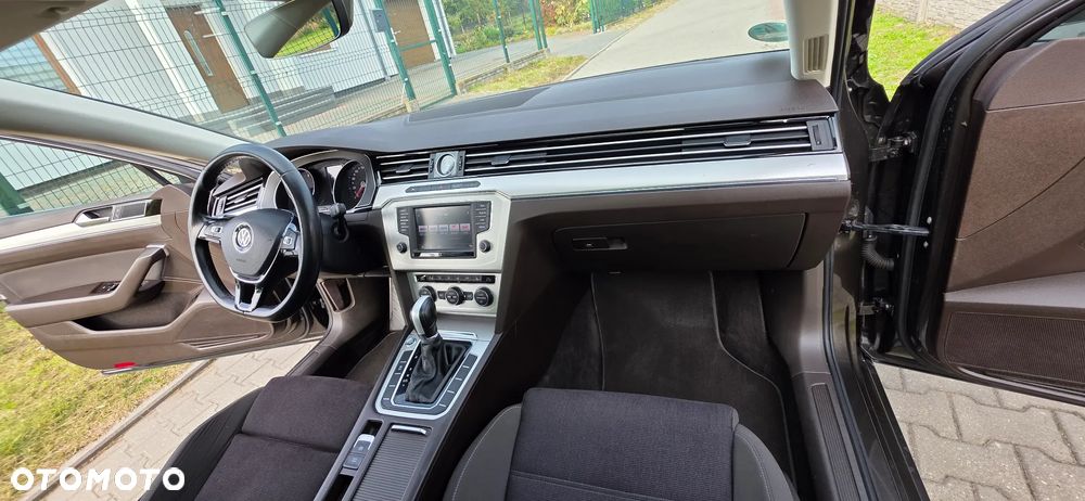 Volkswagen Passat 2.0 TDI (BlueMotion Technology) DSG Highline - 20