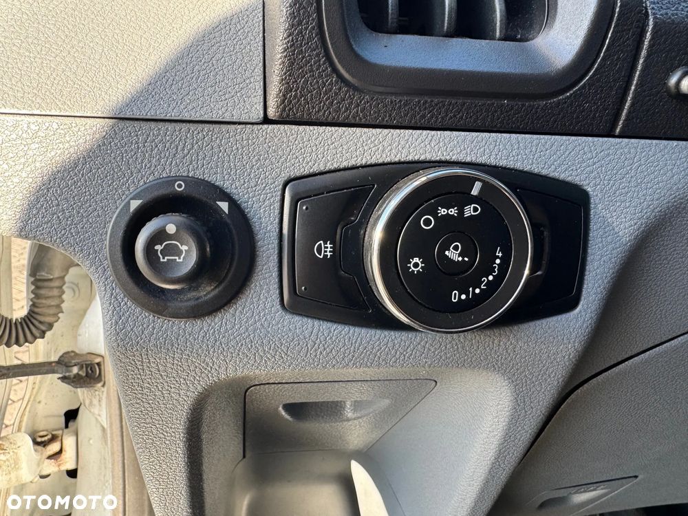 Ford Transit - 13