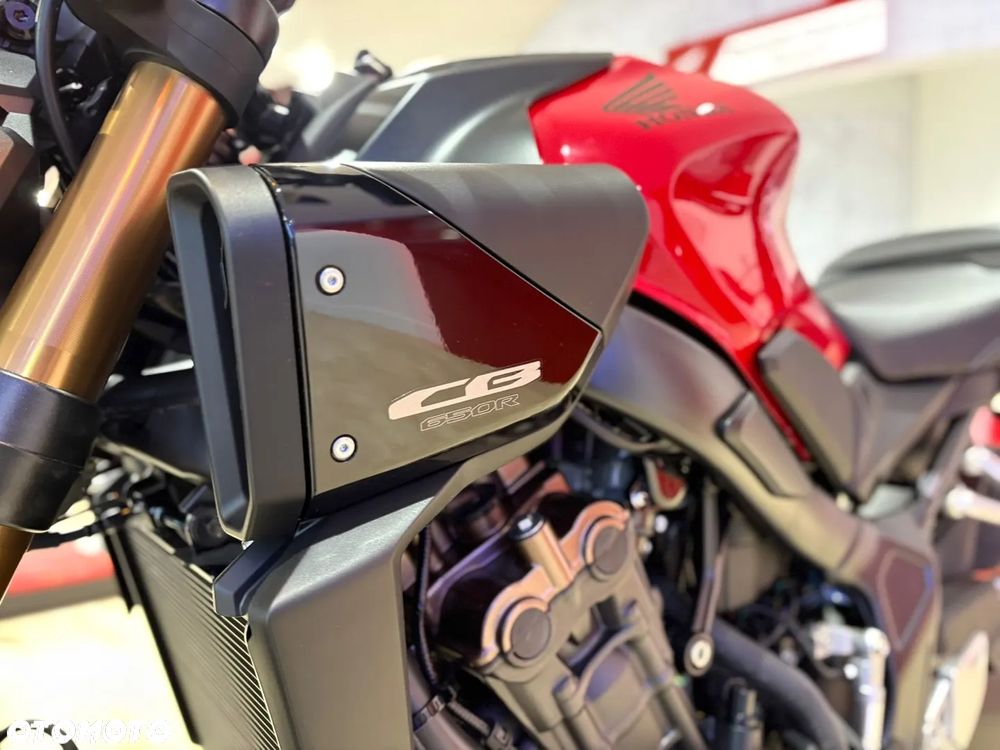 Honda CB - 8