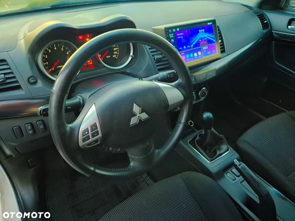 Mitsubishi Lancer 1.6 Invite - 5