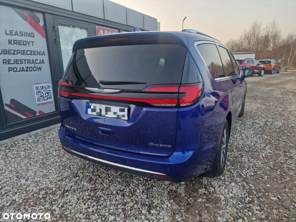 Chrysler Pacifica - 8