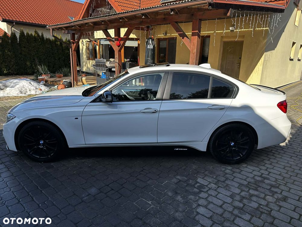 BMW Seria 3 328i - 6