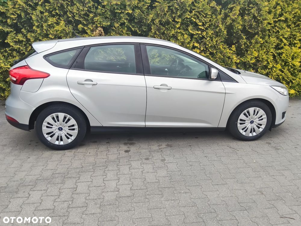 Ford Focus 1.0 EcoBoost Trend Sport - 13