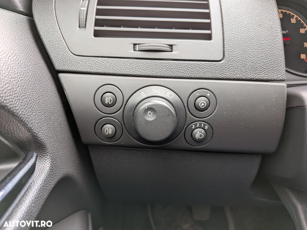 Opel Astra 1.6 Cosmo - 18