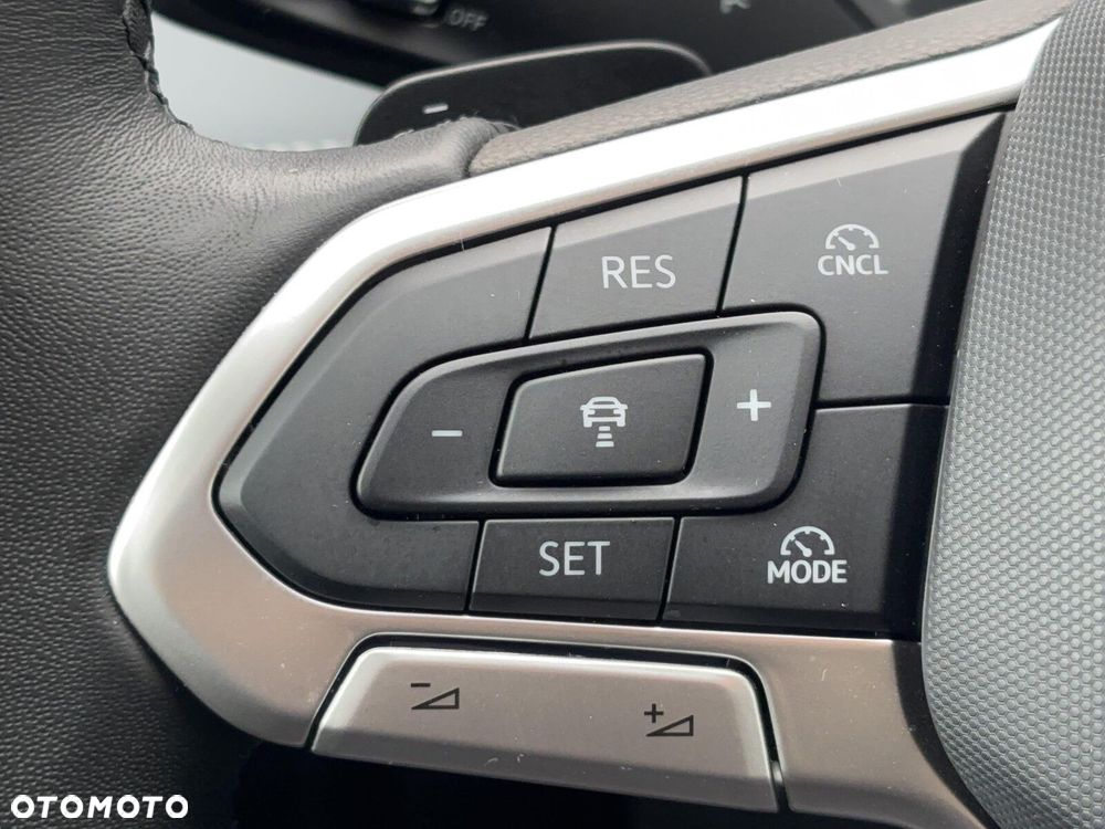Volkswagen Passat Variant 1.5 TSI ACT mHEV DSG - 19