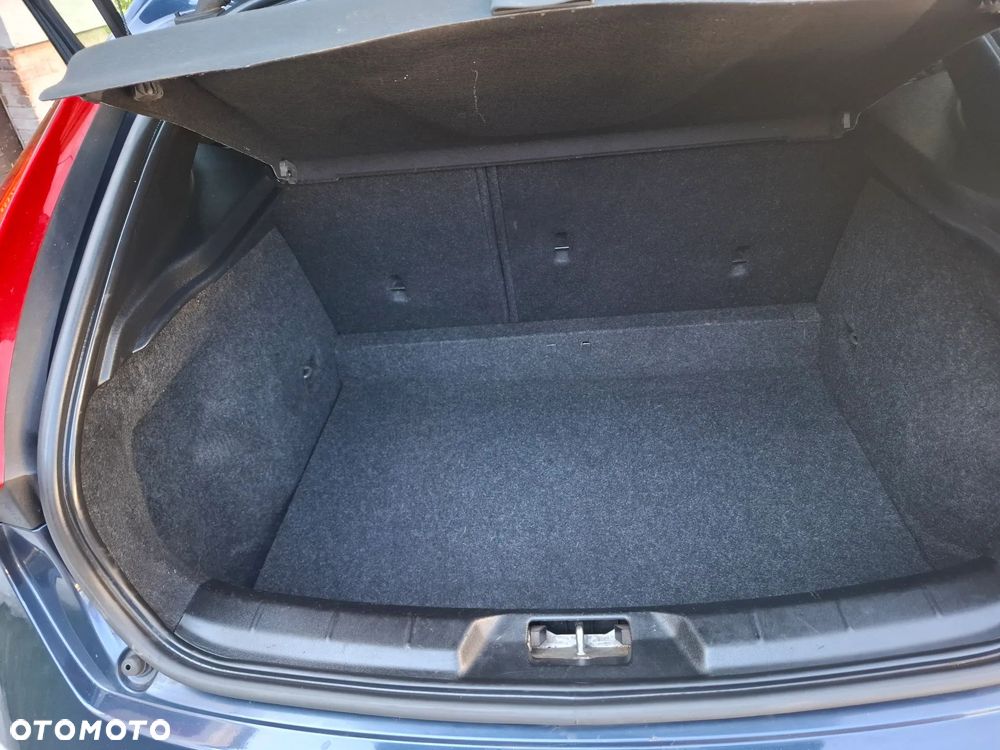 Volvo V40 D4 Momentum - 8