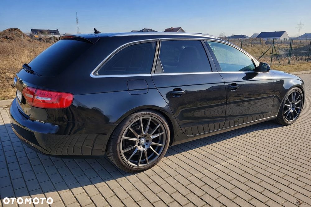 Audi A4 Avant 2.0 TDI S tronic - 8