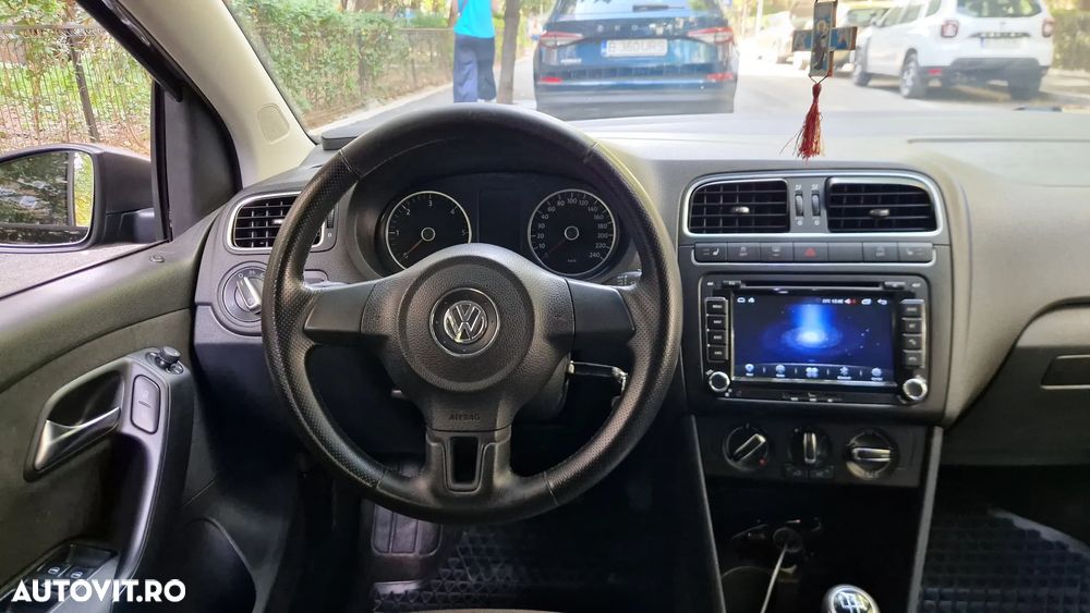 VOLKSWAGEN Polo 2011 — imagine 6