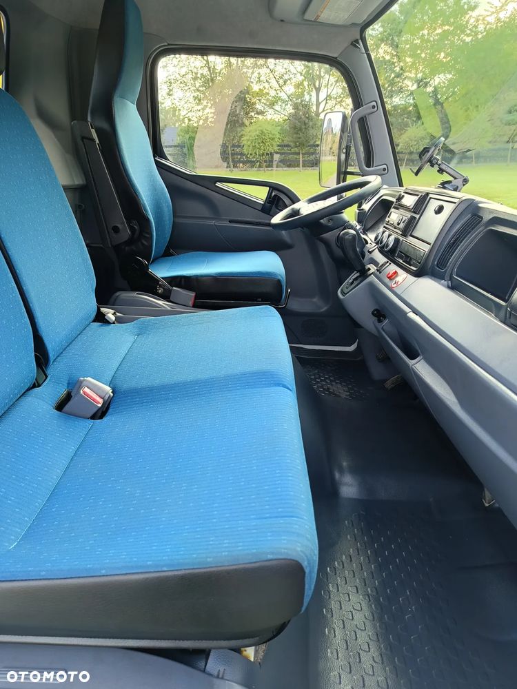 Mitsubishi FUSO CANTER 7C15 - 15