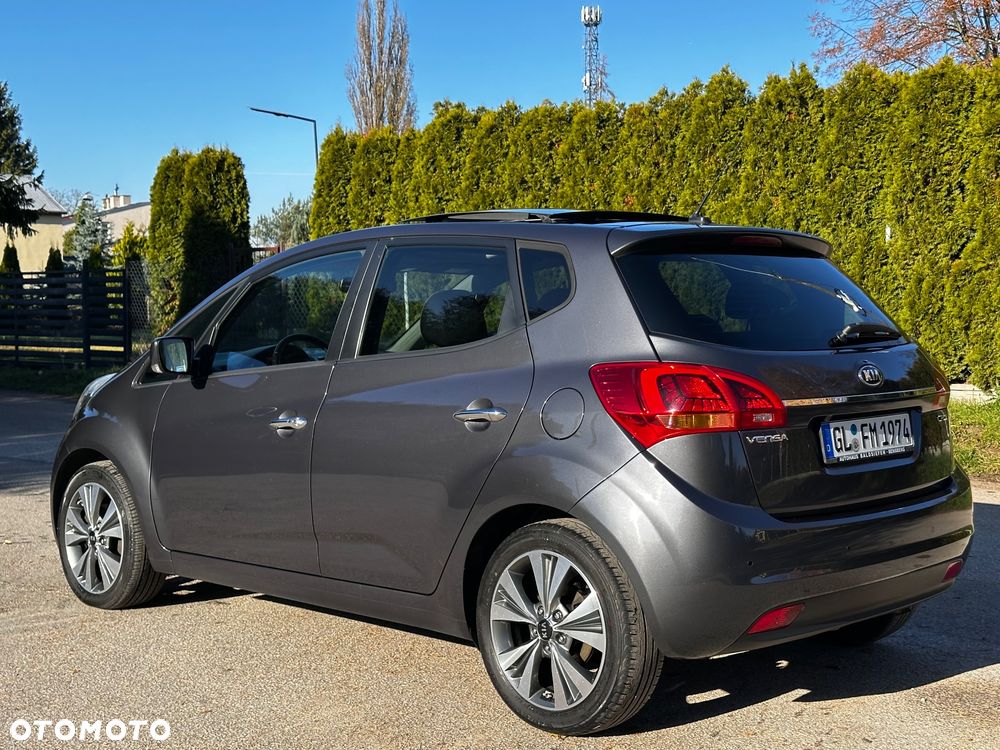Kia Venga 1.6 CRDi 128 Business Line - 14