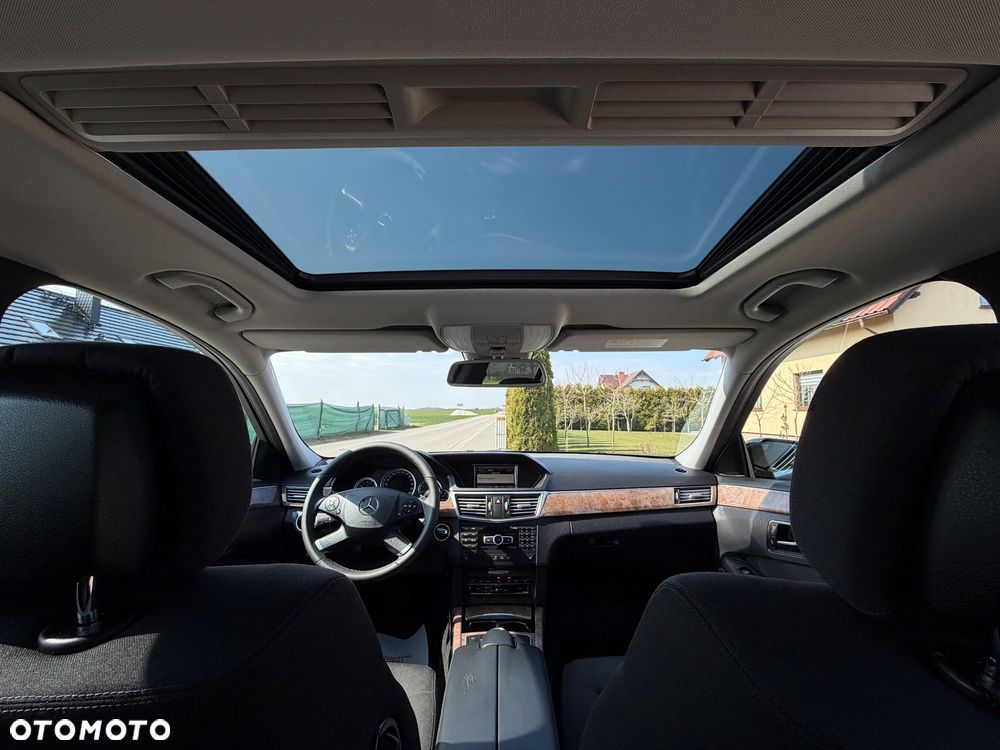 Mercedes-Benz Klasa E 200 CGI BlueEFFICIENCY 7G-TRONIC Elegance - 6