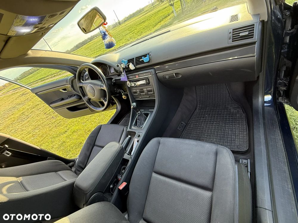 Audi A4 Avant - 13