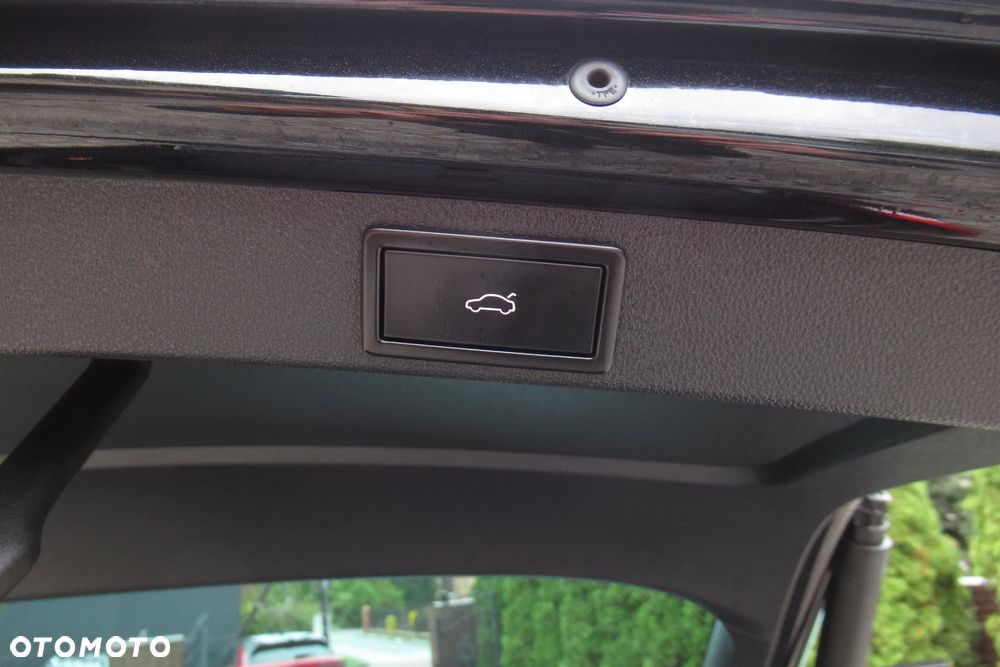 Skoda Octavia 2.0 TDI DSG RS - 40