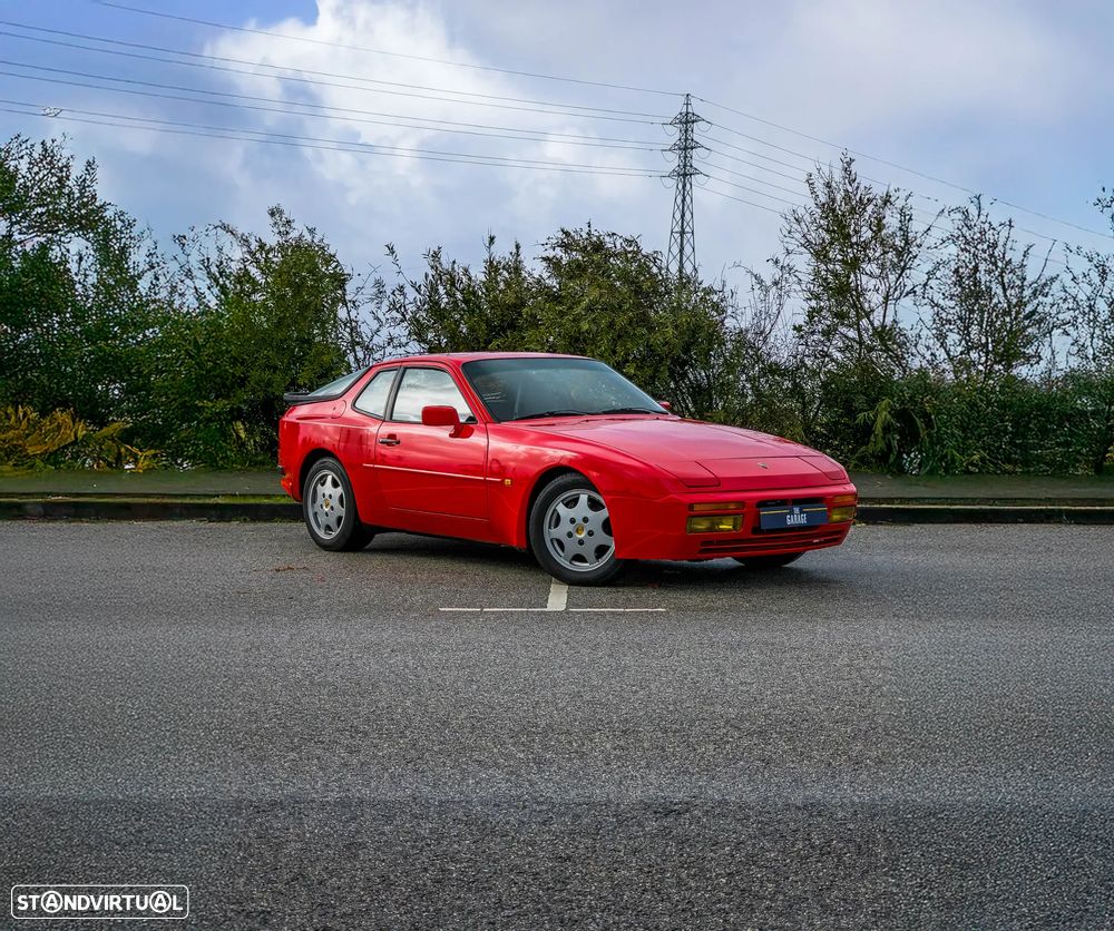 Porsche 944 Turbo - 6
