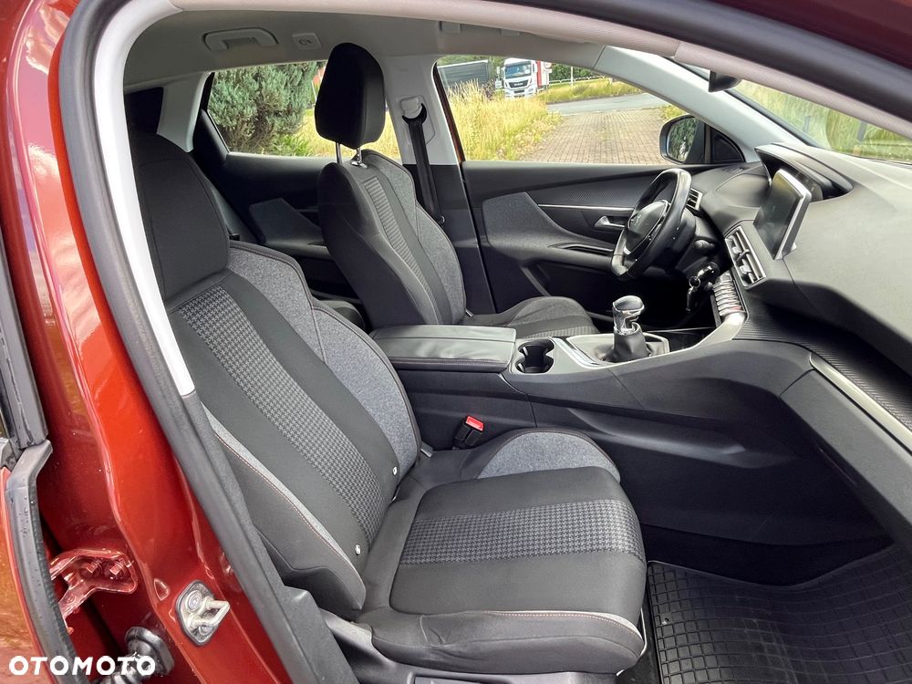 Peugeot 3008 BlueHDi 120 Stop & Start Allure - 28