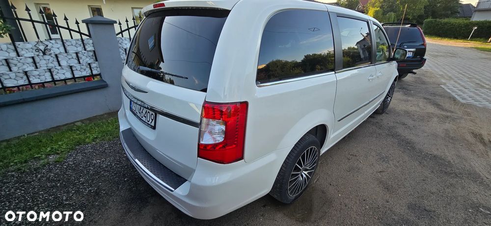 Chrysler Town & Country 3.6 Touring - 36